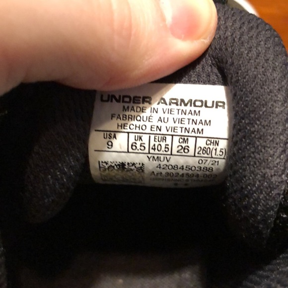 Womens Under Armour 3024594-002 Flow Breakthru 2 basketball shoes - Picture 7 of 12